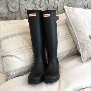 New Hunter Boots, size 8